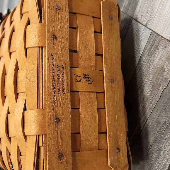 Longaberger Glad Tidings Basket - Picture 11 of 12